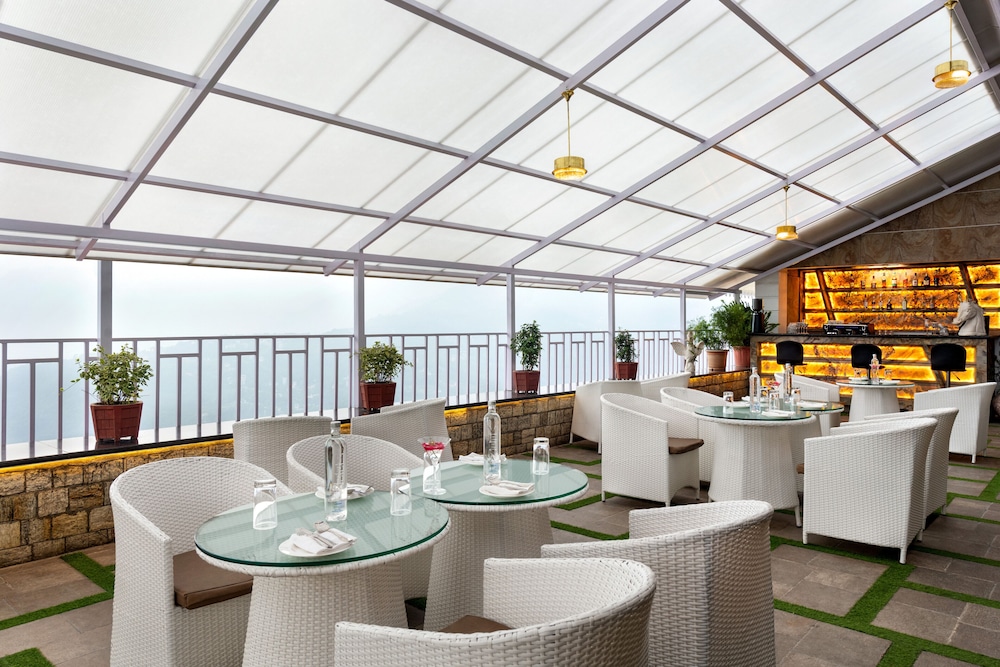 Ramada by Wyndham Gangtok Hotel & Casino Golden 39/50