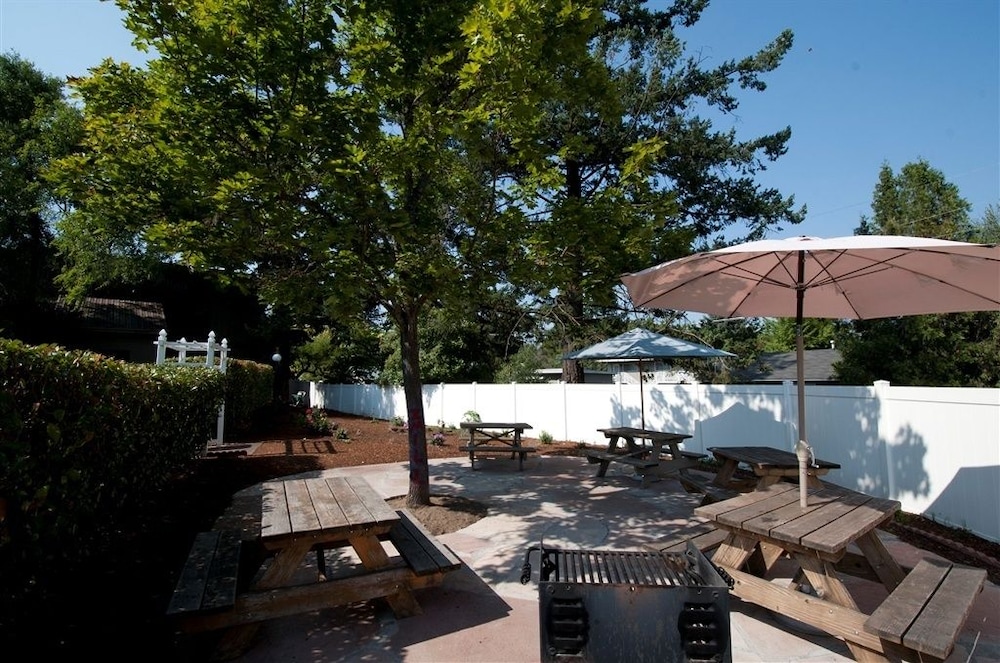 Flagship Inn of Ashland 14/72