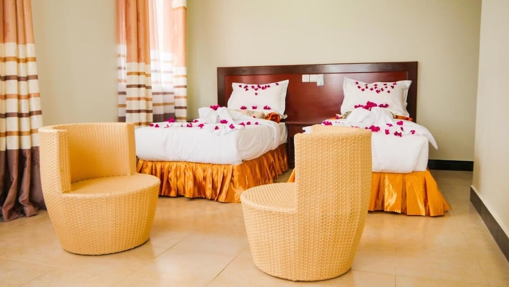 Sea Crest Hotel 34/70