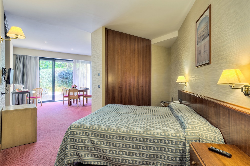 Petra Hotel And Residence 23/60
