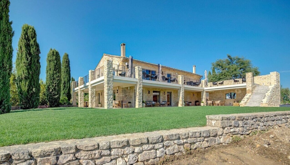Domaine de Privadiere & Spa 51/58