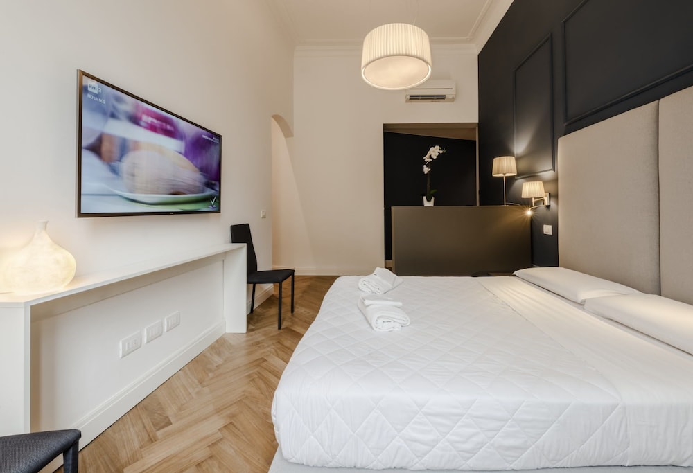 Daphne Guest Hause 11/41