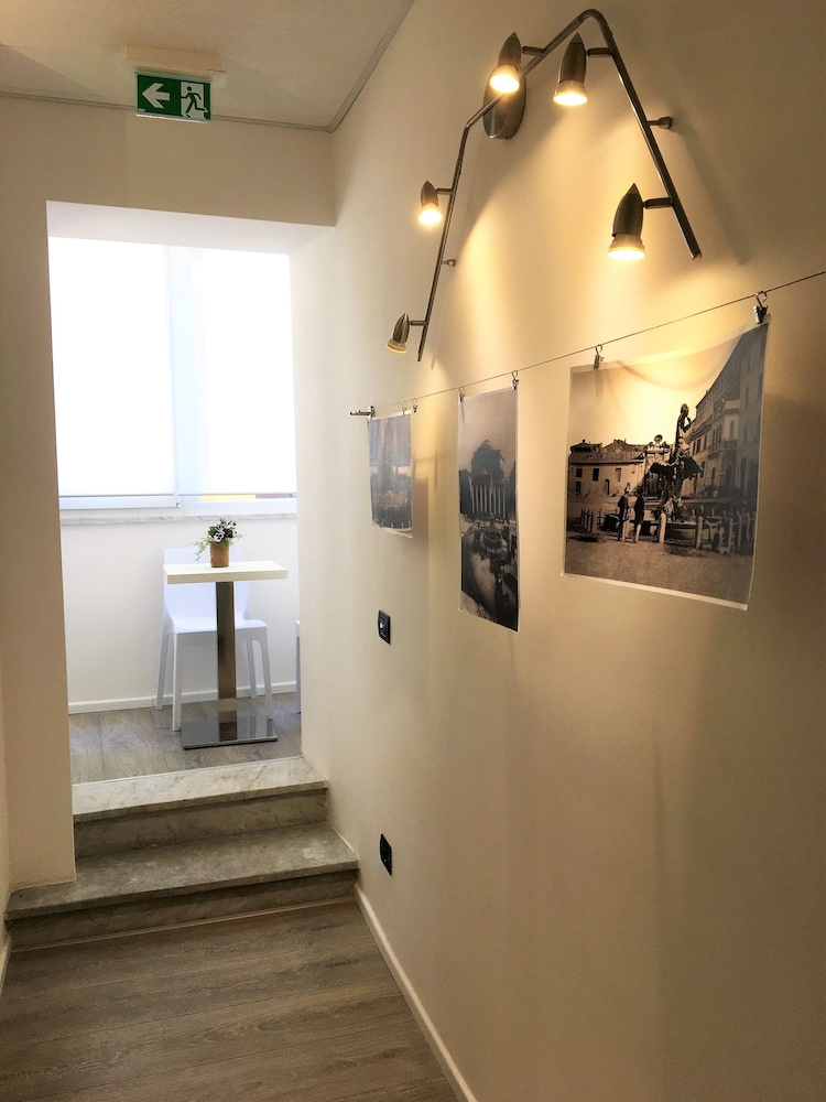 Giuturna Boutique Hotel 48/73