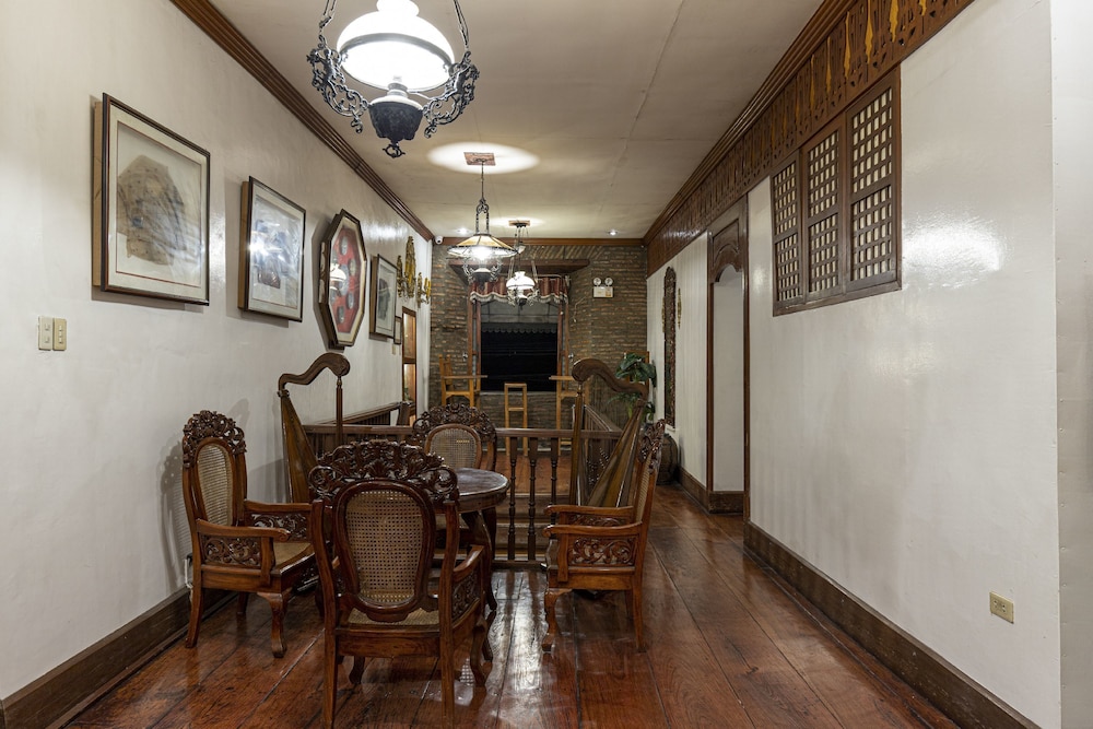 Grandpa's Inn 23/34