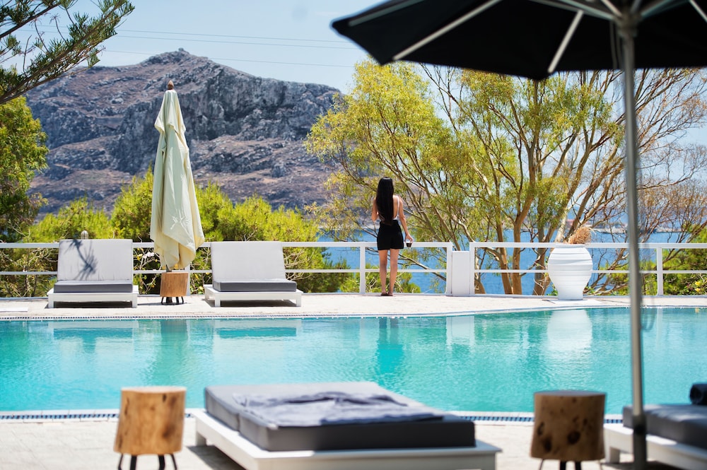 Akra Morea Hotel and Residences 44/48