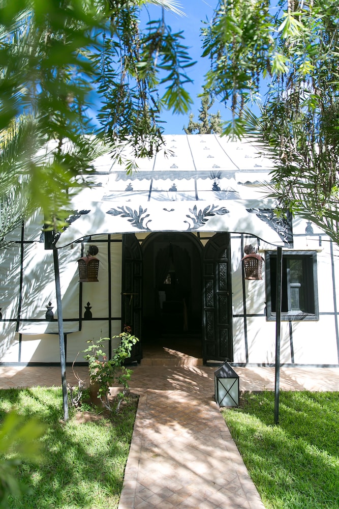 Lodge K Hôtel &amp; Spa 69/77