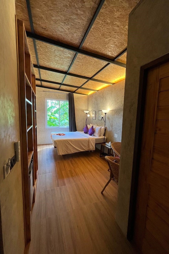 Tanya Baan Bon Doi 34/66