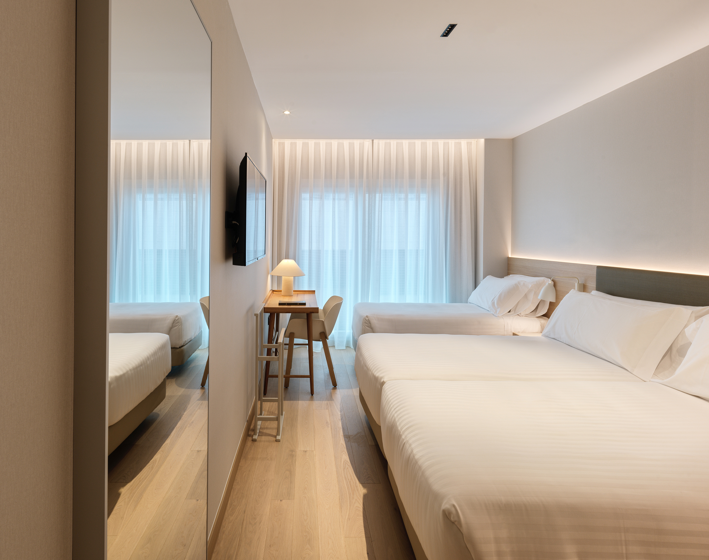 Room, Twin Beds, with Child Extra Bed