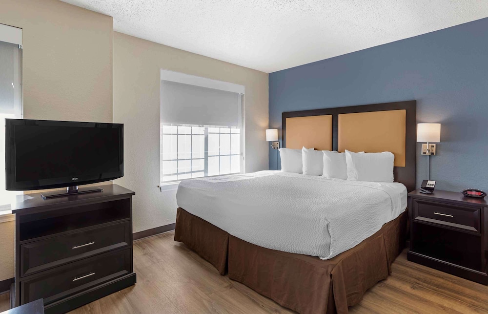 استوديو ديلوكس بسرير كينج مع أريكة، Extended Stay America Suites Norwalk Stamford 3/8