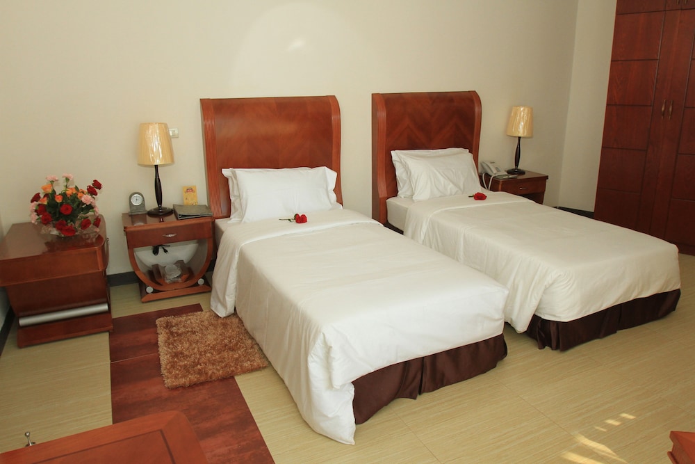 Aphrodite International Hotel 5/26