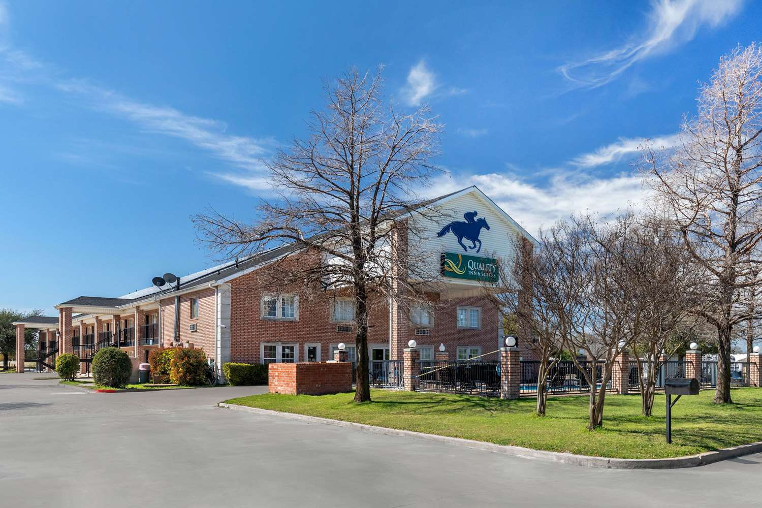 Baymont by Wyndham Willow Park 2/23