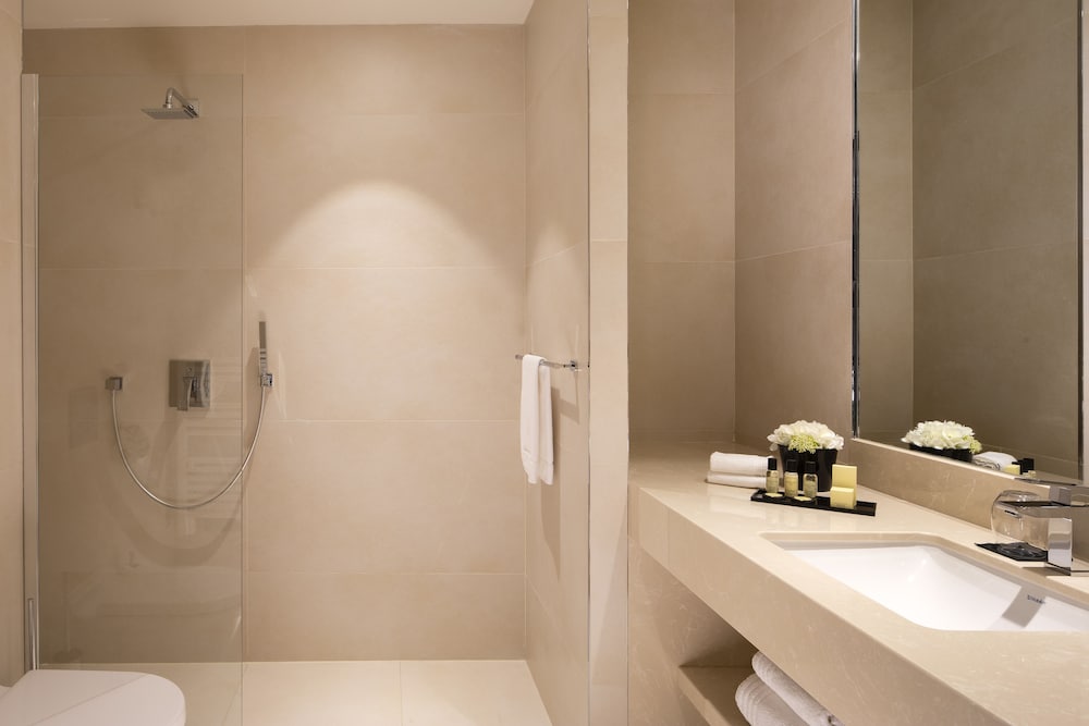 Royal Hainaut Spa and Resort Hotel 35/37