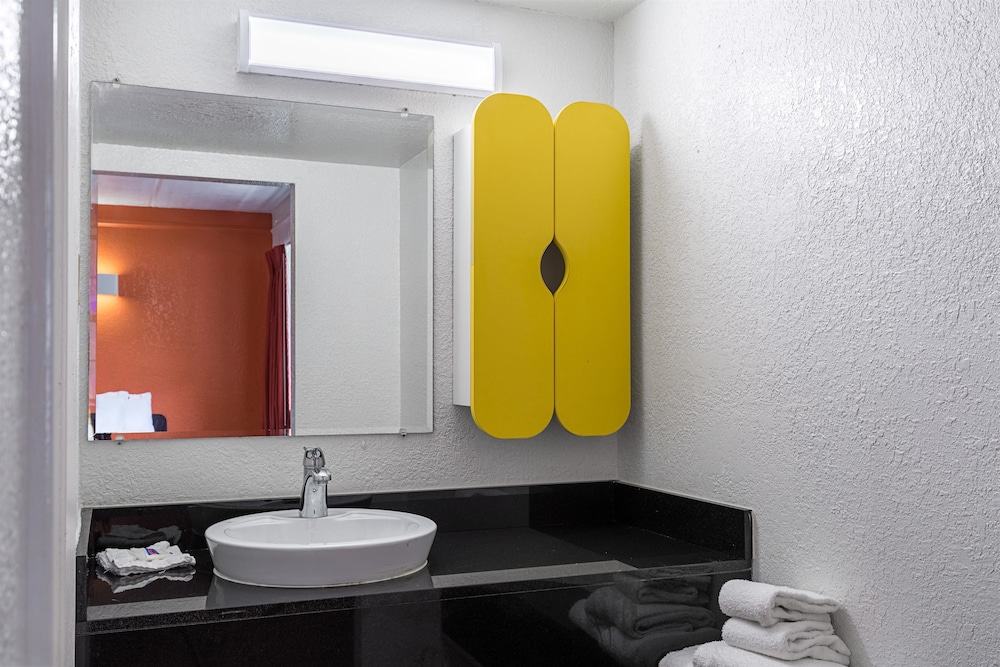 Motel6 Baytown, TX - Garth Rd 62/63