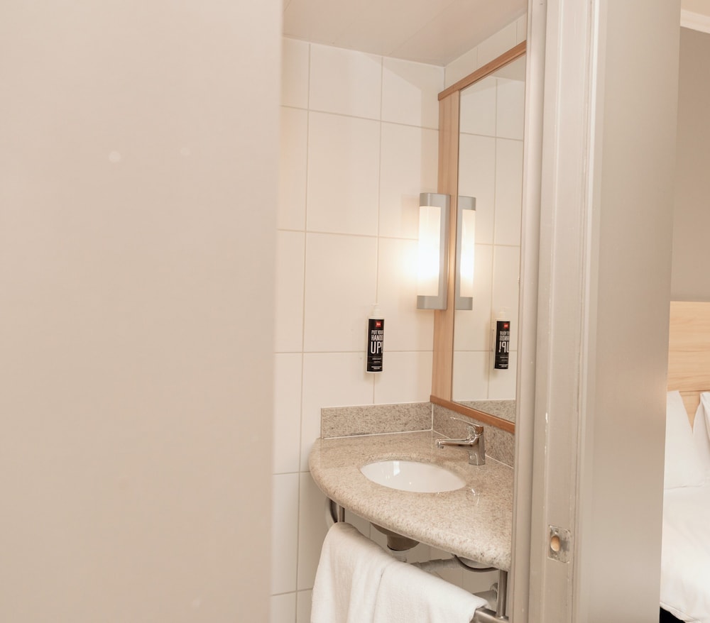 Ibis Santiago Las Condes Manquehue Hotel 49/50