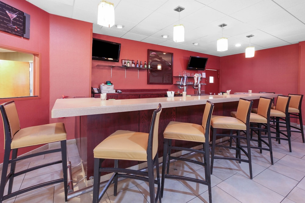 Days Inn by Wyndham Plattsburgh 27/37