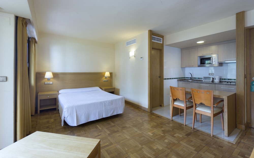 Apartamentos MS Puerto Marina 16/50