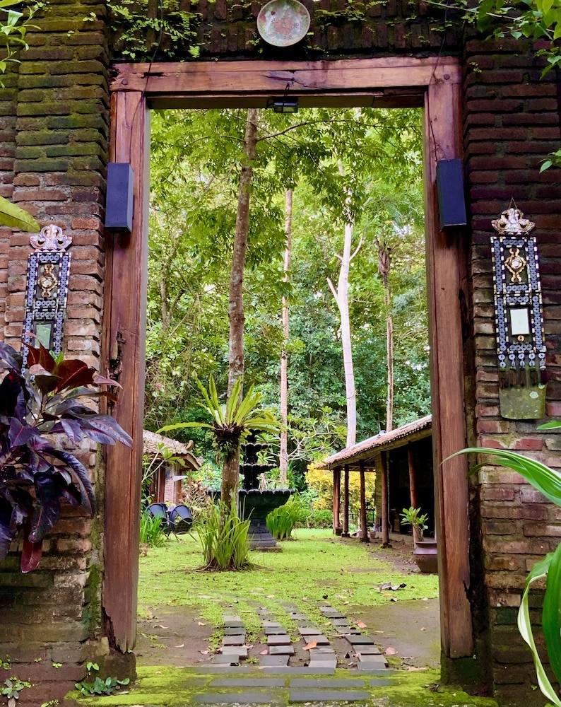 Rumah Boedi Private Residence Villa 63/64