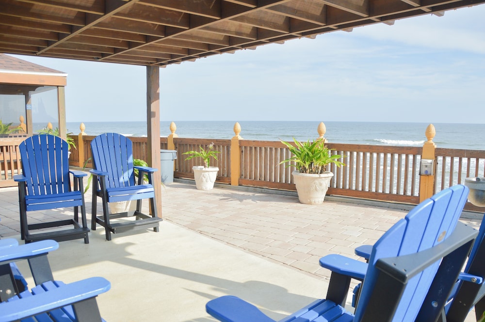La Bella Oceanfront Inn 32/50