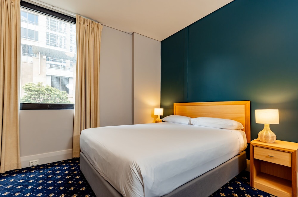 HOTEL CORONATION 12/50