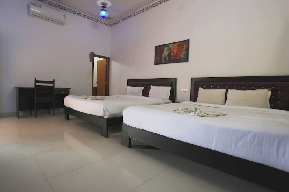 Lake Alpi resort Kumbhalgarh 8/50