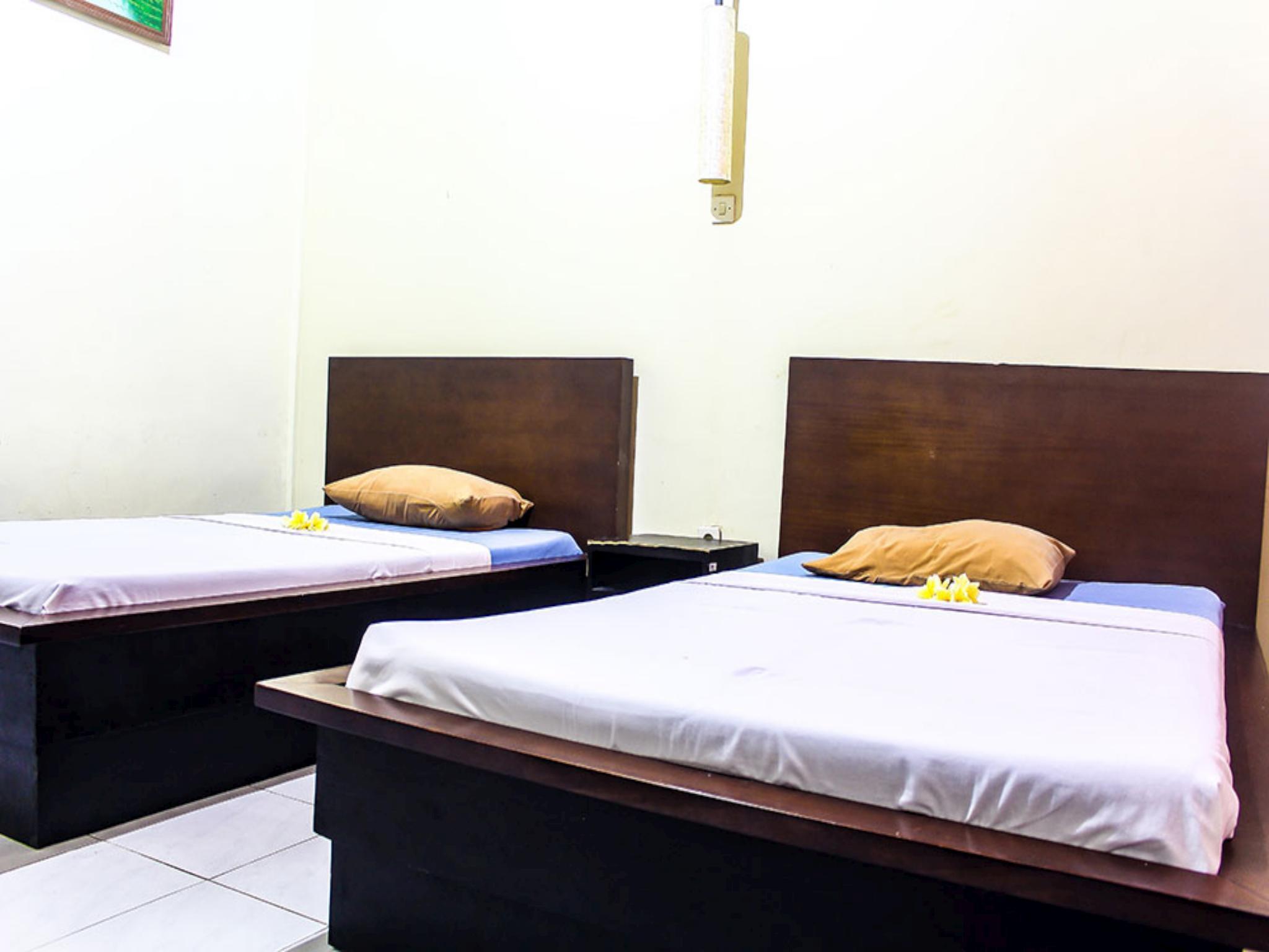 Budhi Beach Inn 12/30