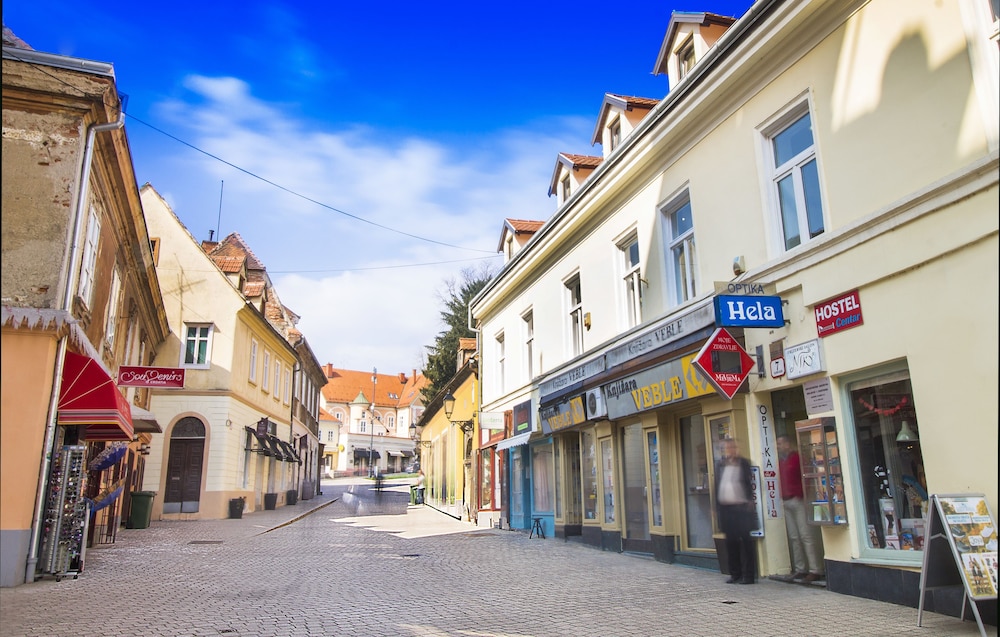 HOSTEL CENTAR 44/52