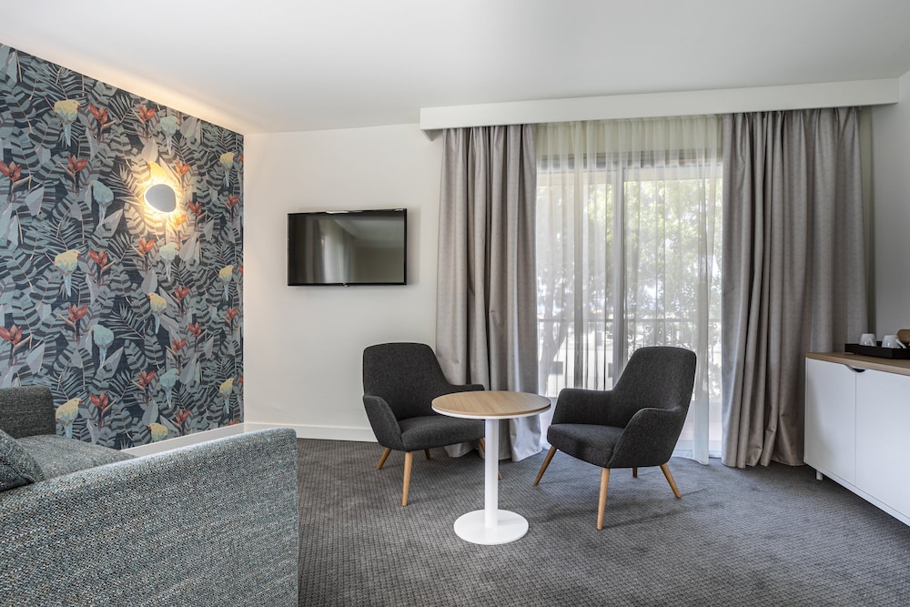Holiday Inn Perpignan 49/75