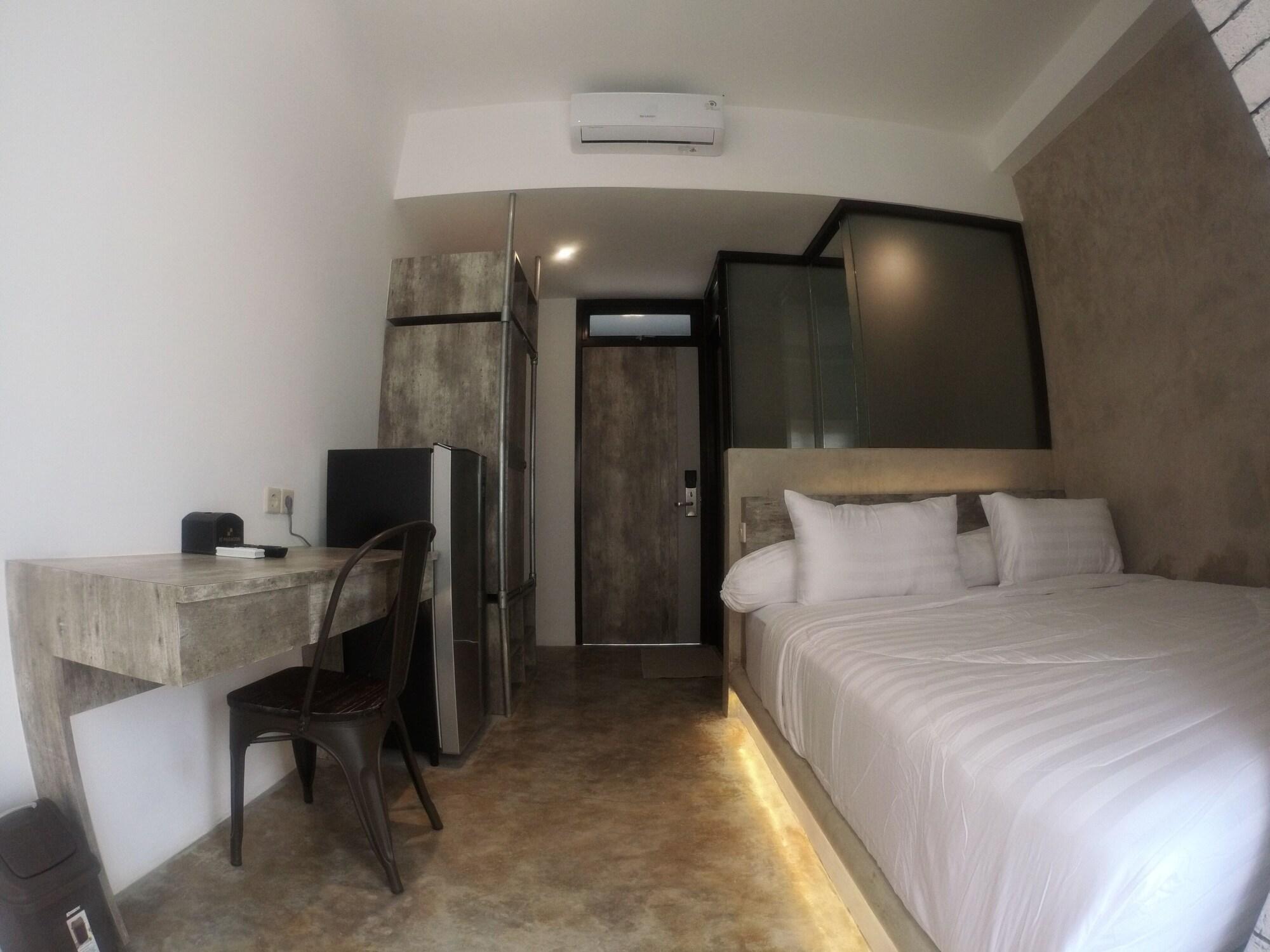 DParagon Gajah Mada Jakarta 4/16