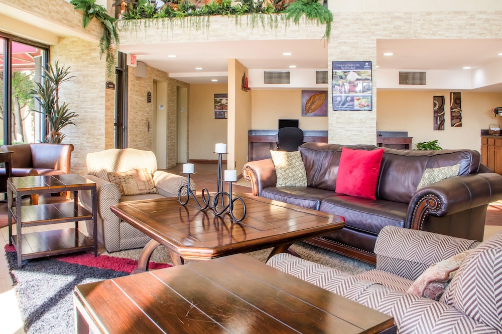 Econo Lodge Broken Arrow 45/59