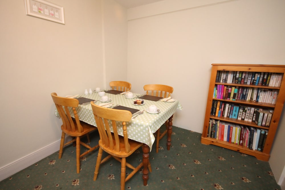 Inglestone House 37/50