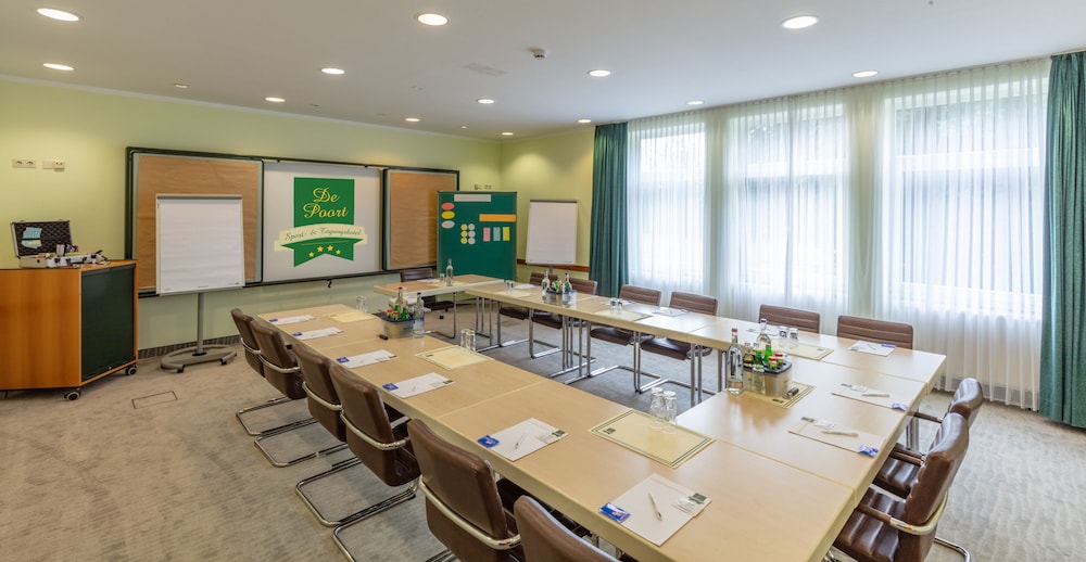 Sport und Tagungshotel De Poort 49/62