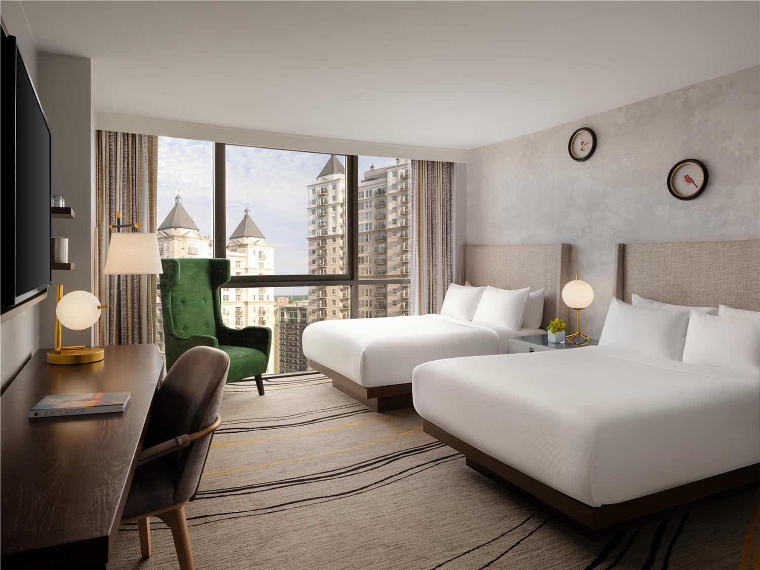 Skyline, Queen Bed