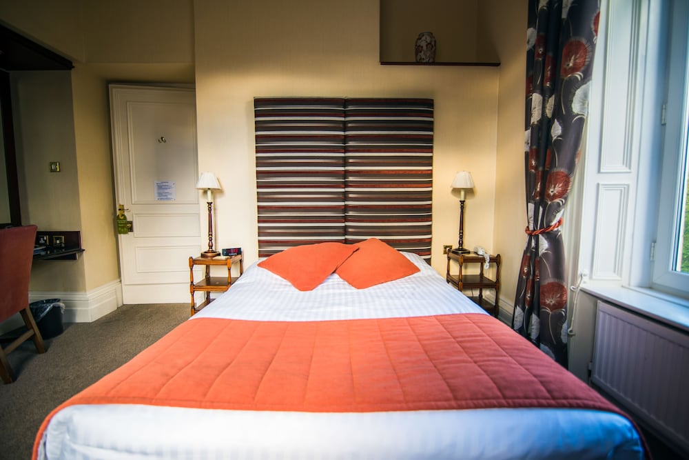 Astley Bank Hotel by Sunday 20/58