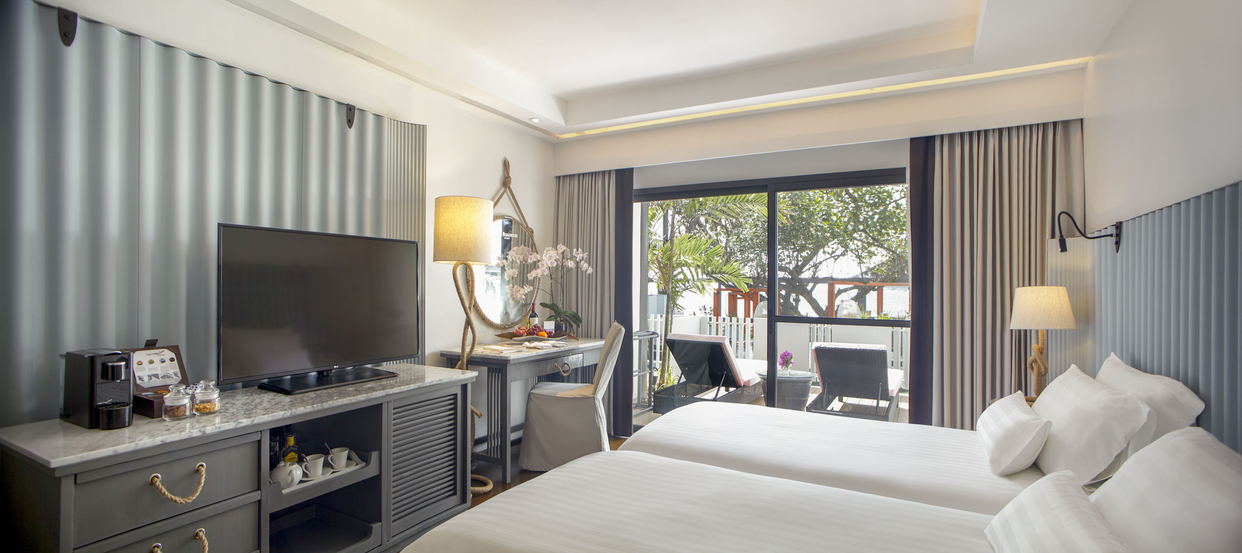 Room, Beach Front