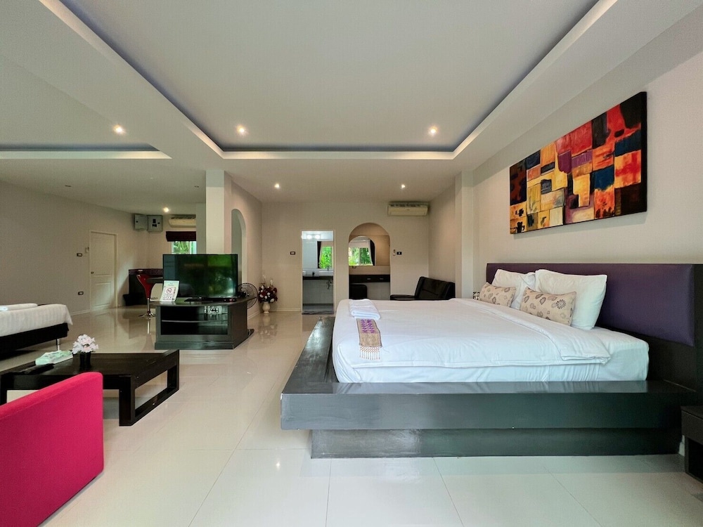 The Serenity Resort 15/70