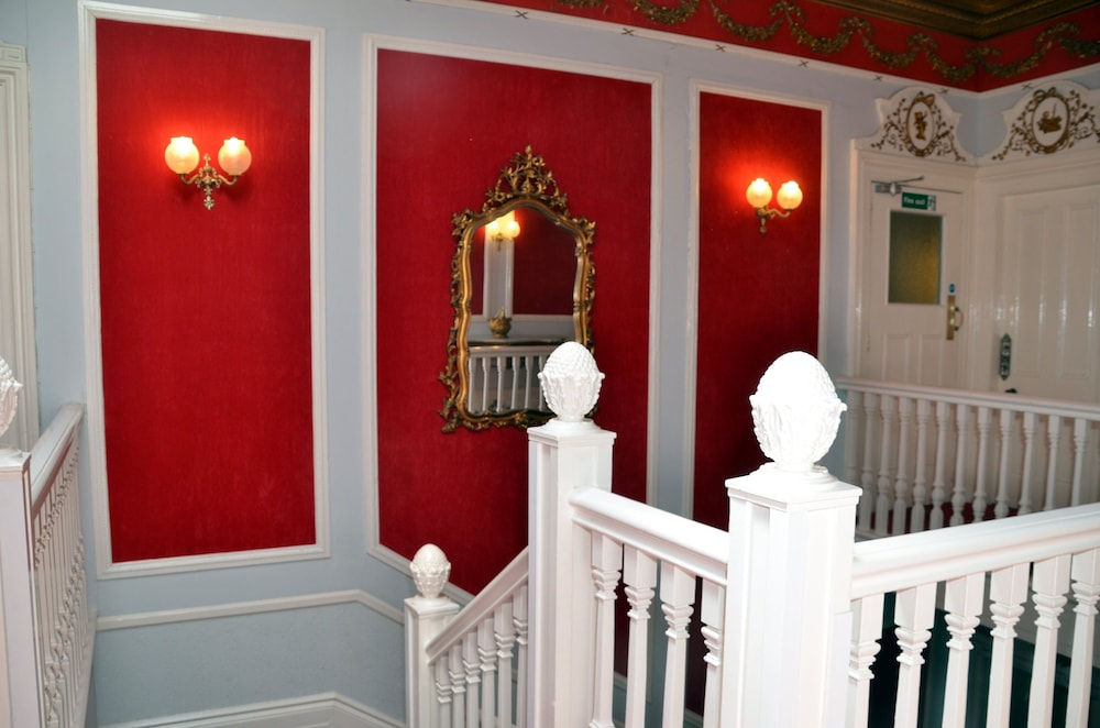 Luccombe Manor Country House Hotel 3/96
