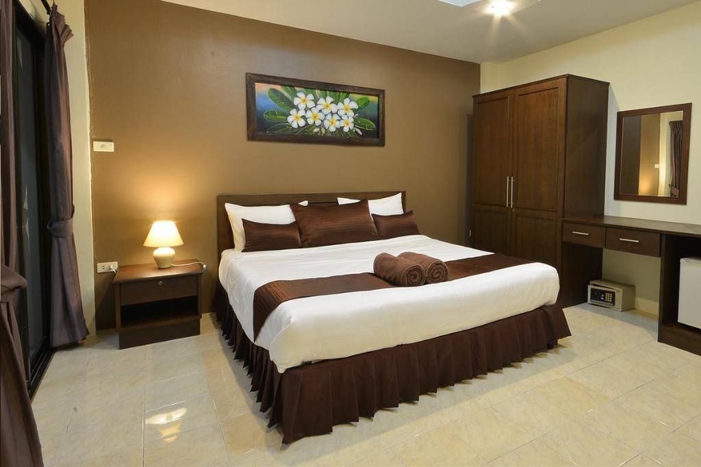 The Links Hotel Pattaya 11/24