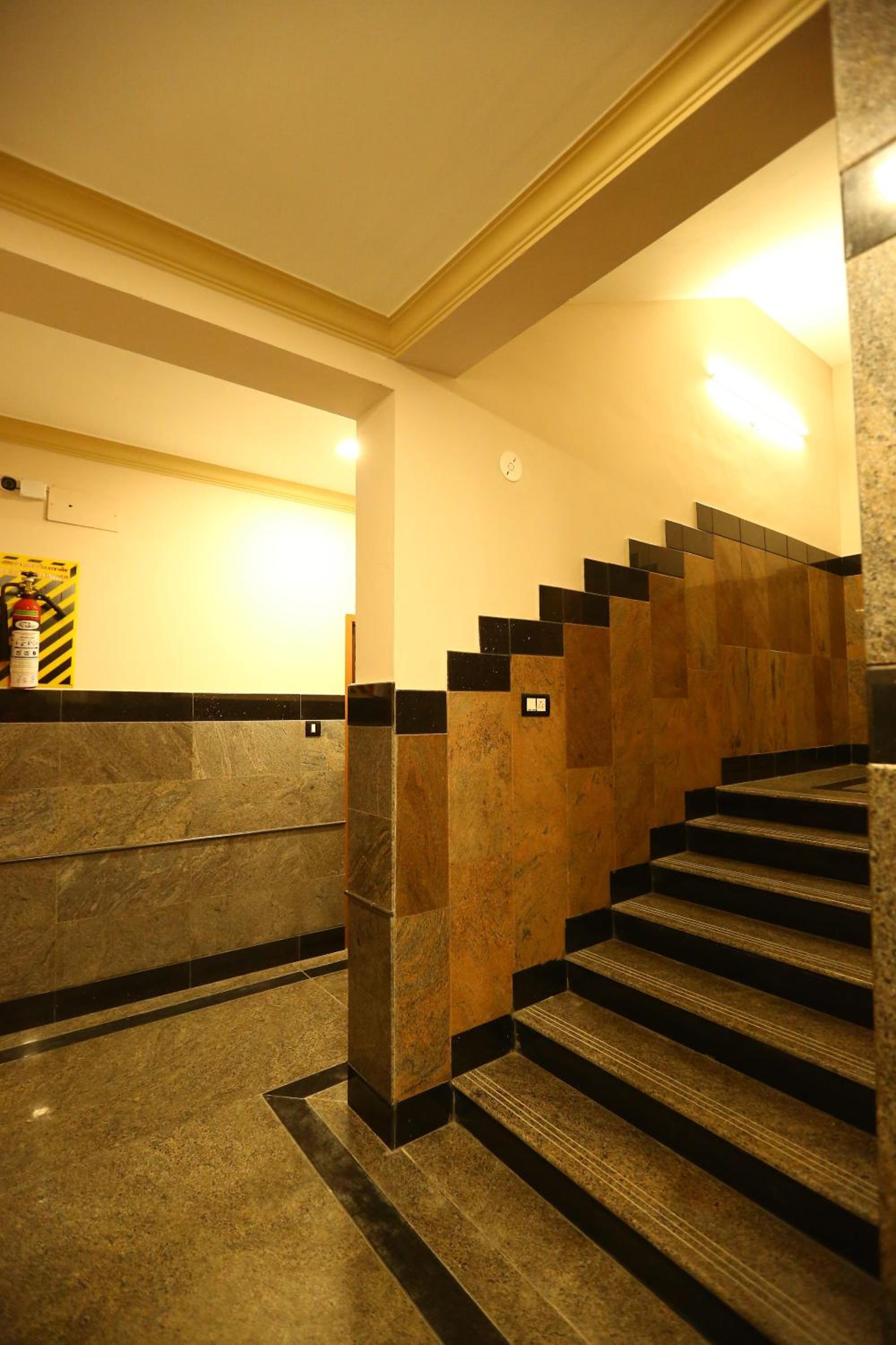 Hotel D'inn 20/27