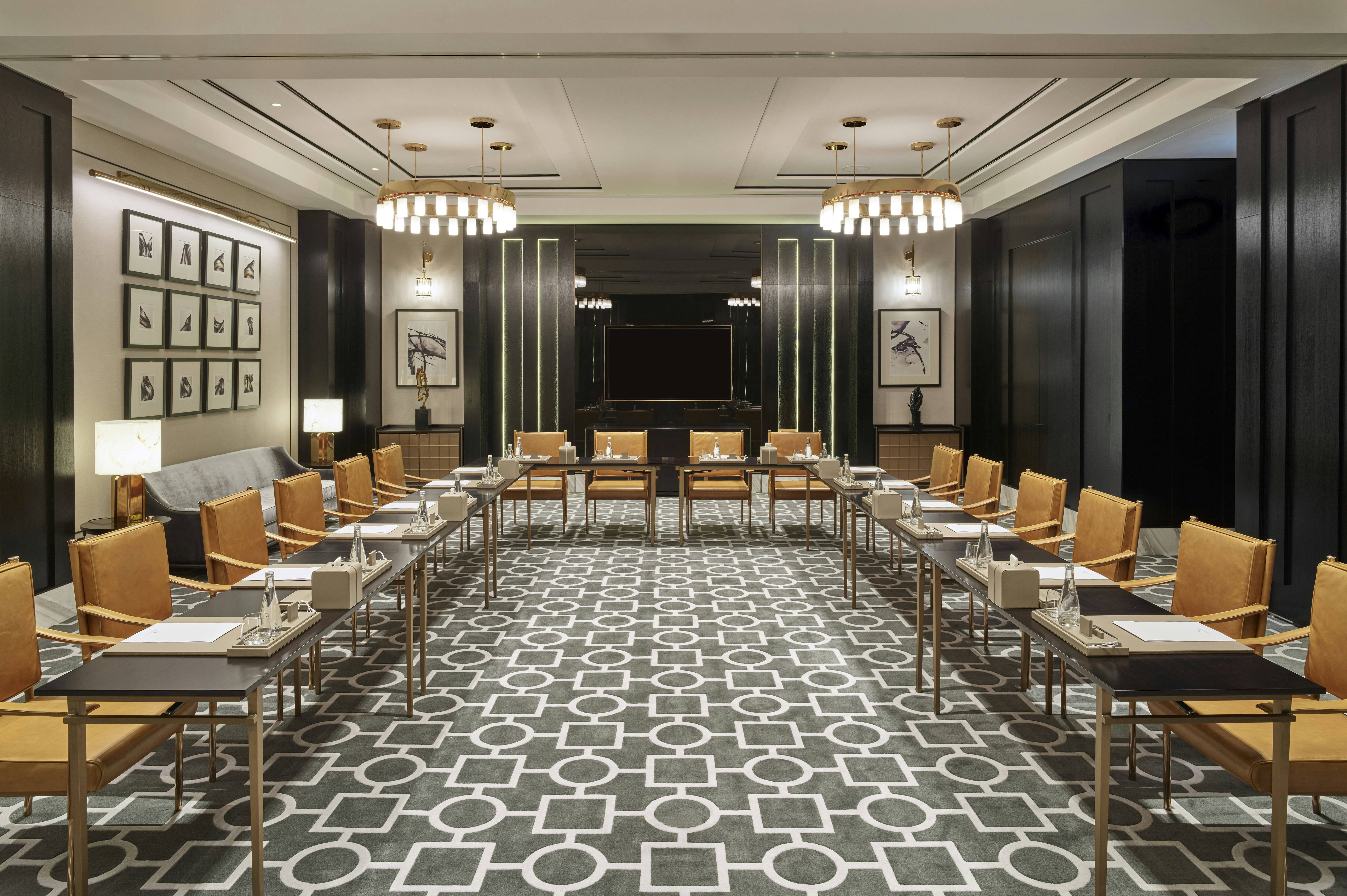 Waldorf Astoria Dubai International Financial Centre 53/60