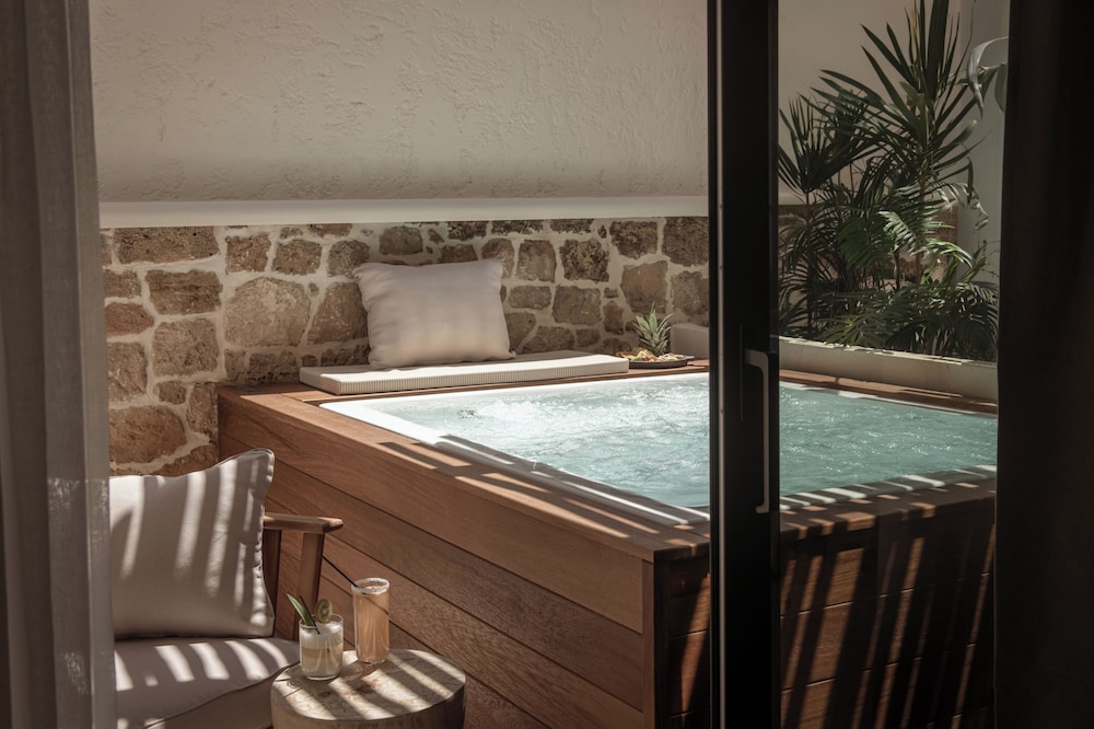 Soleil Rooms & Suites 28/42
