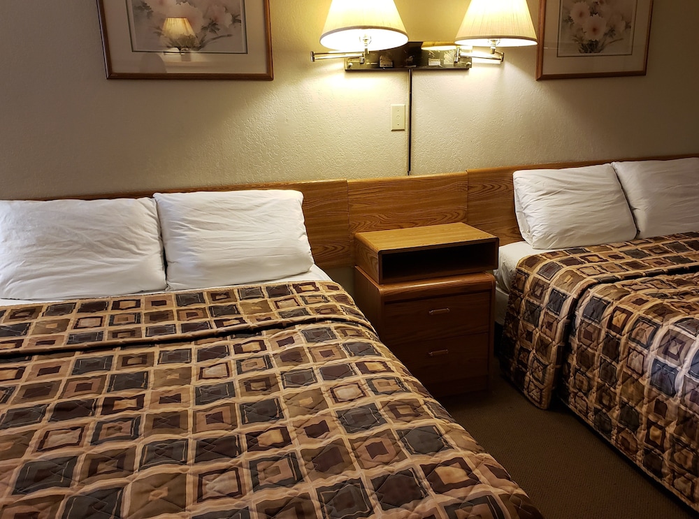 Swift Current Thriftlodge 19/61
