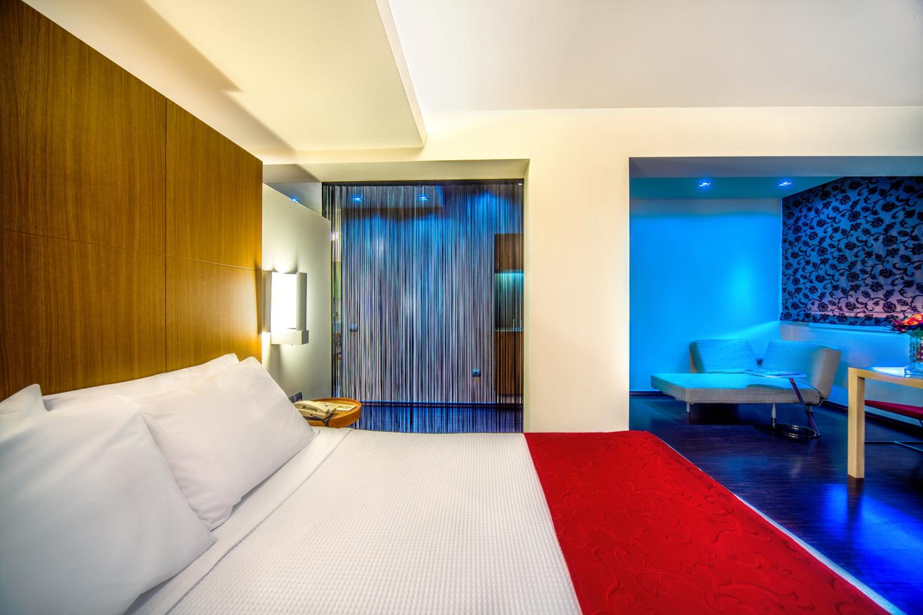 EXECUTIVE, DOUBLE BED