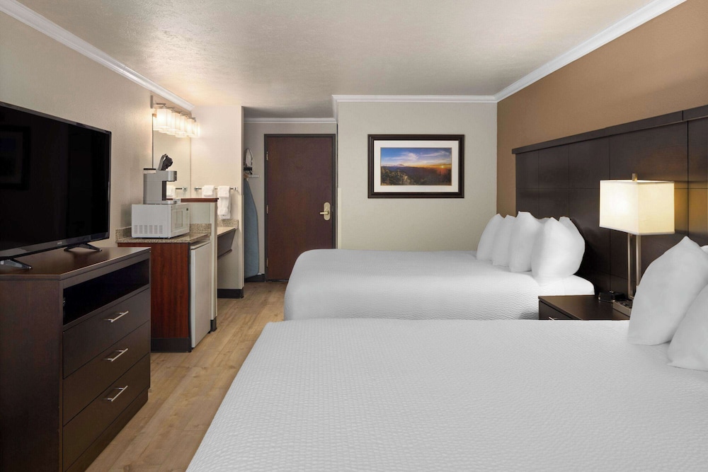 Ramada By Wyndham Moses Lake 22/54