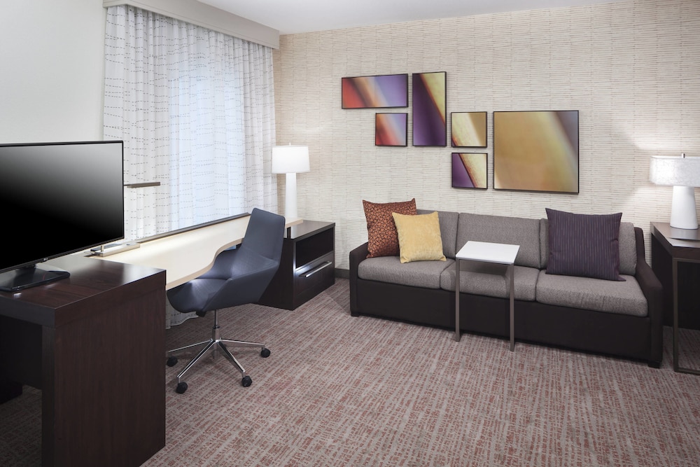 Residence Inn Near Universal Orlando 42/48