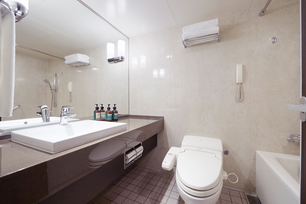 Ana Crowne Plaza Chitose 76/78