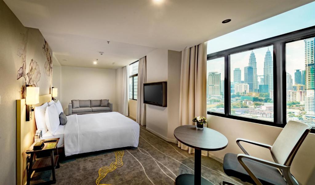 DELUXE, QUEEN BED, KUALA LUMPUR CITY CENTER VIEW