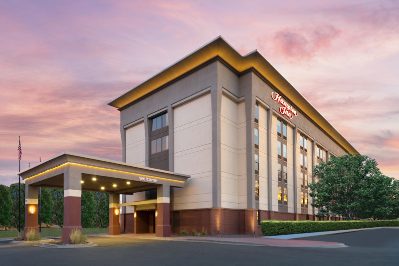 Hampton Inn Denver-International Airport 2/37