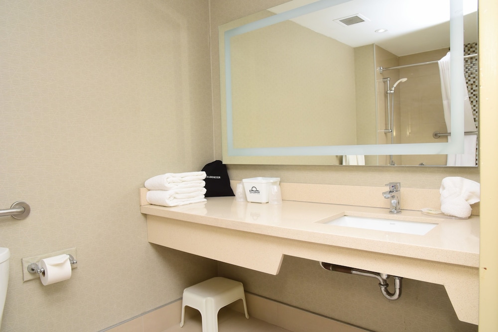 Days Inn by Wyndham Ottawa 21/31