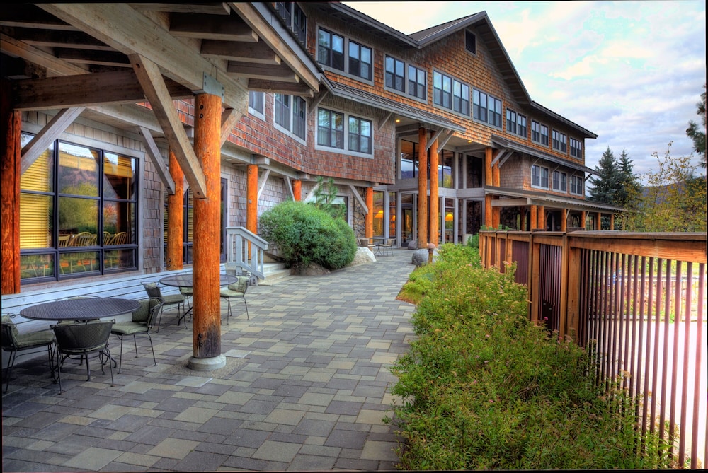 Sun Mountain Lodge 3/82