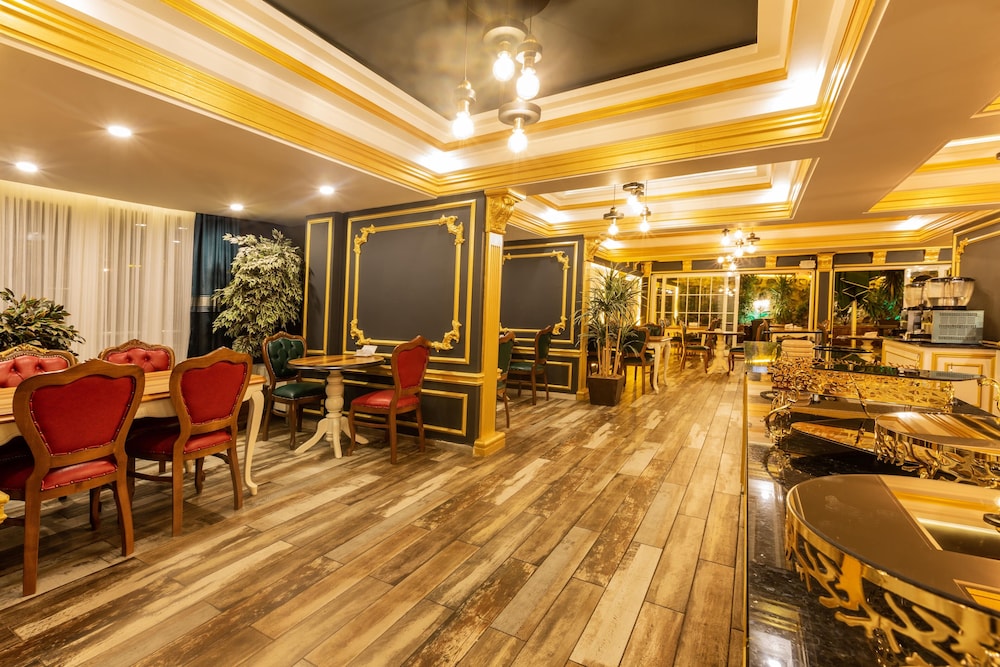 Andalouse Otel 40/49
